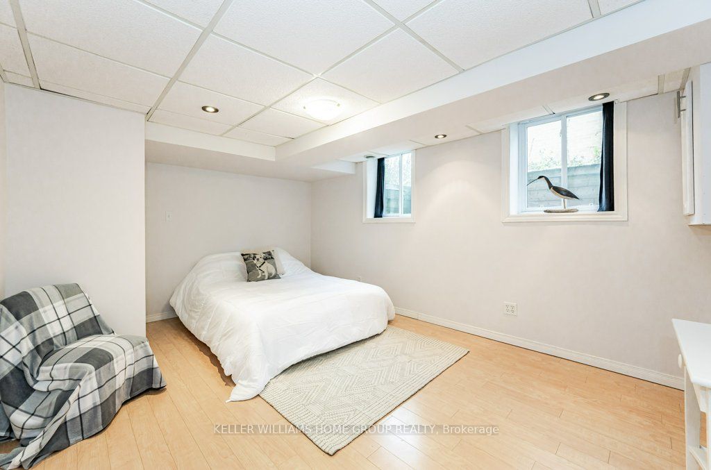 19 Brentwood Dr