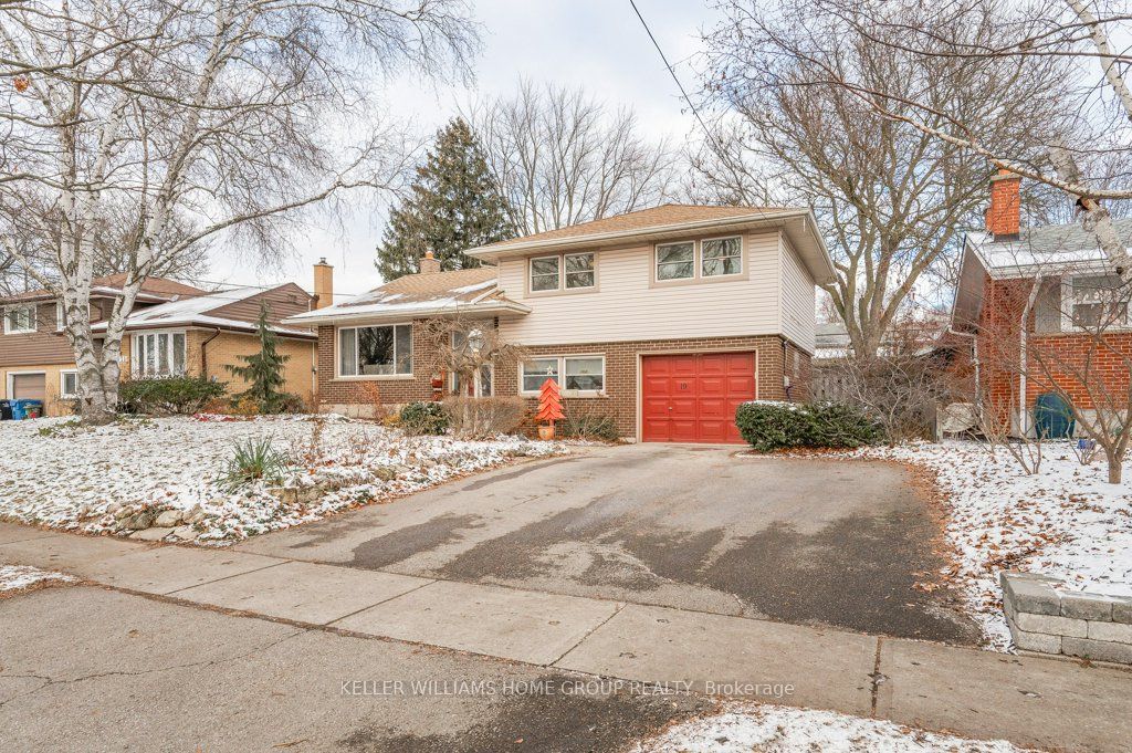 19 Brentwood Dr
