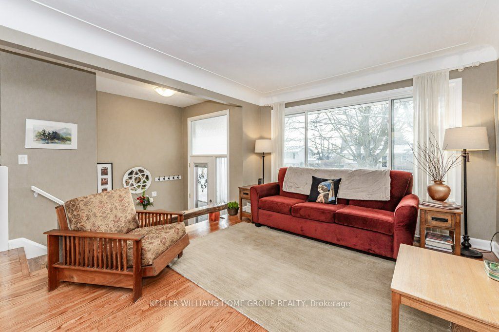 19 Brentwood Dr
