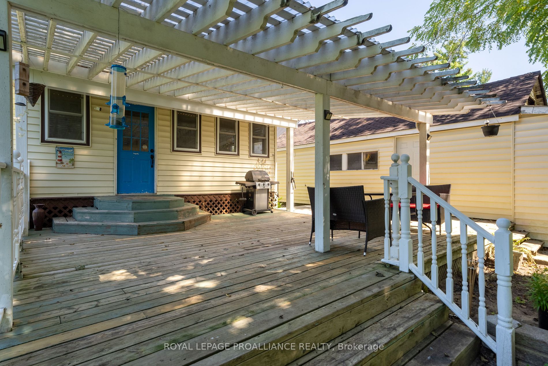8 Albert St