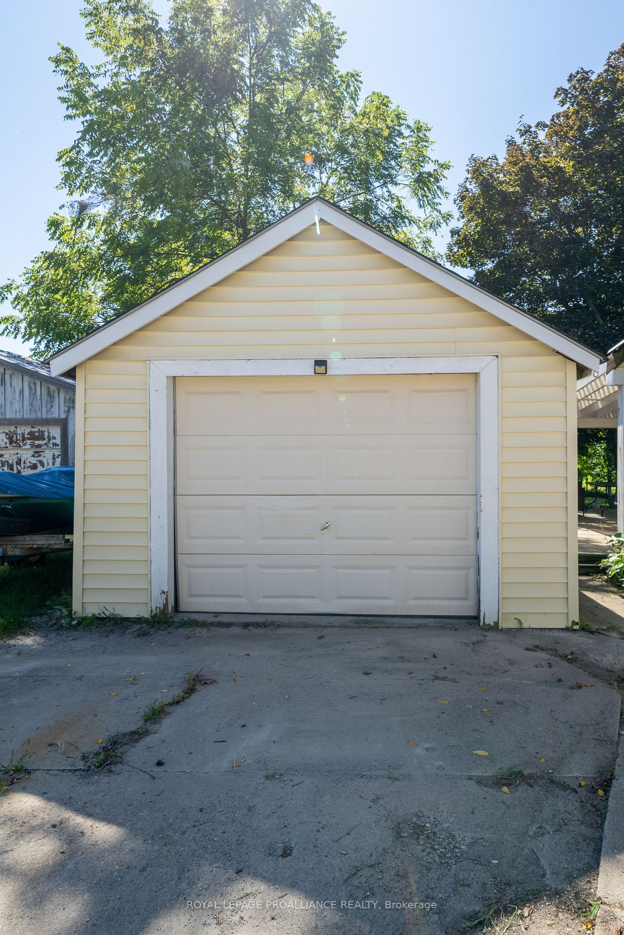 8 Albert St