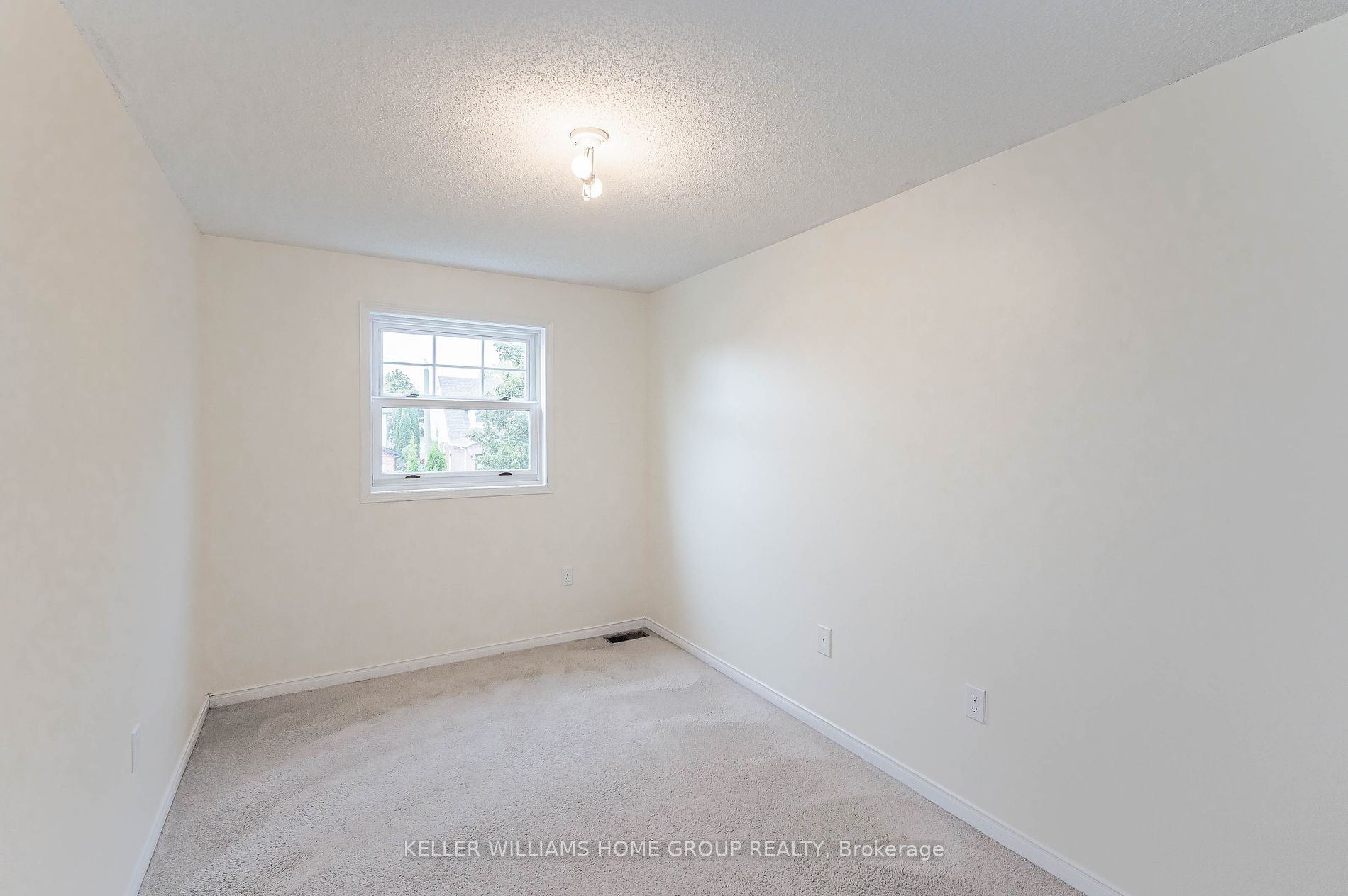 26 Sidney Cres