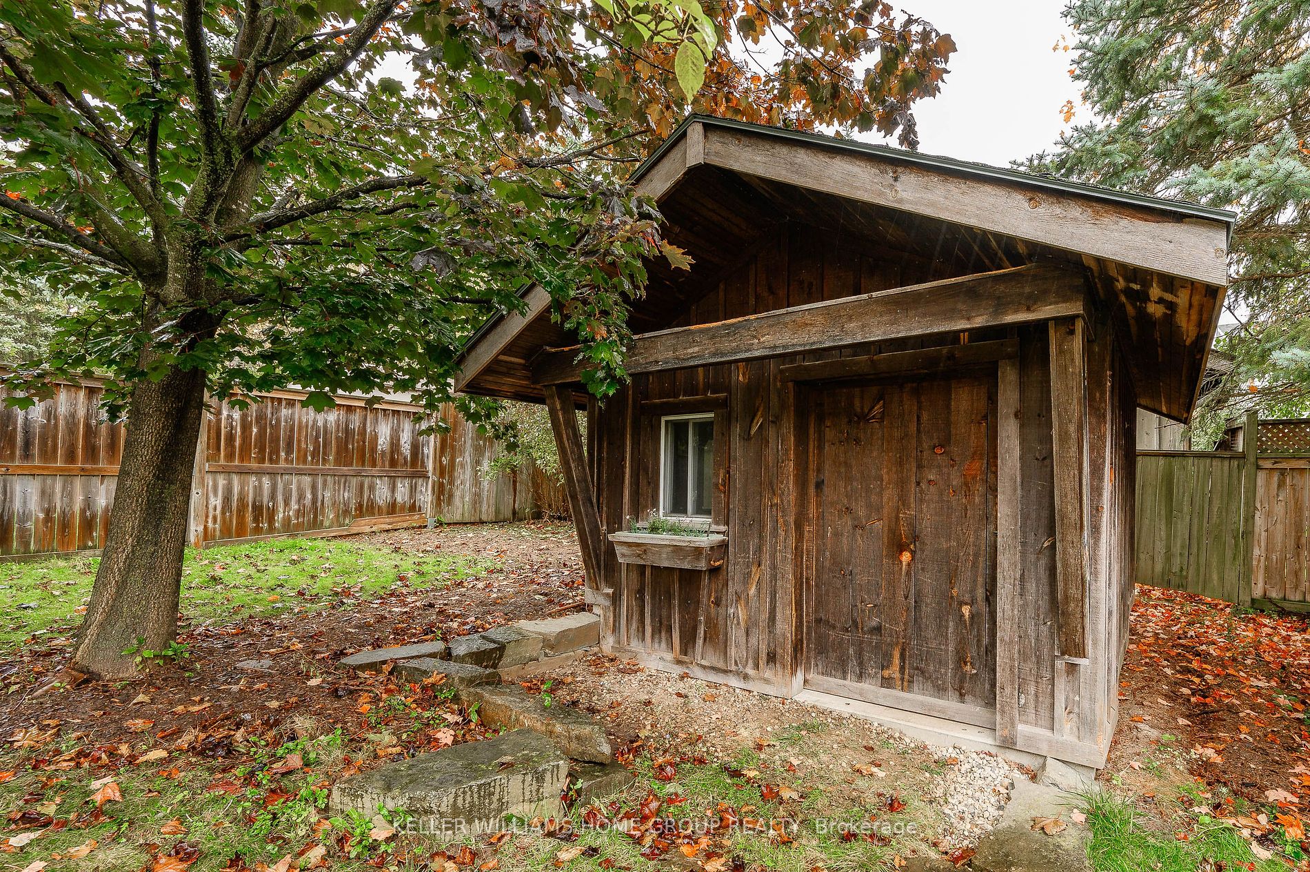 26 Sidney Cres