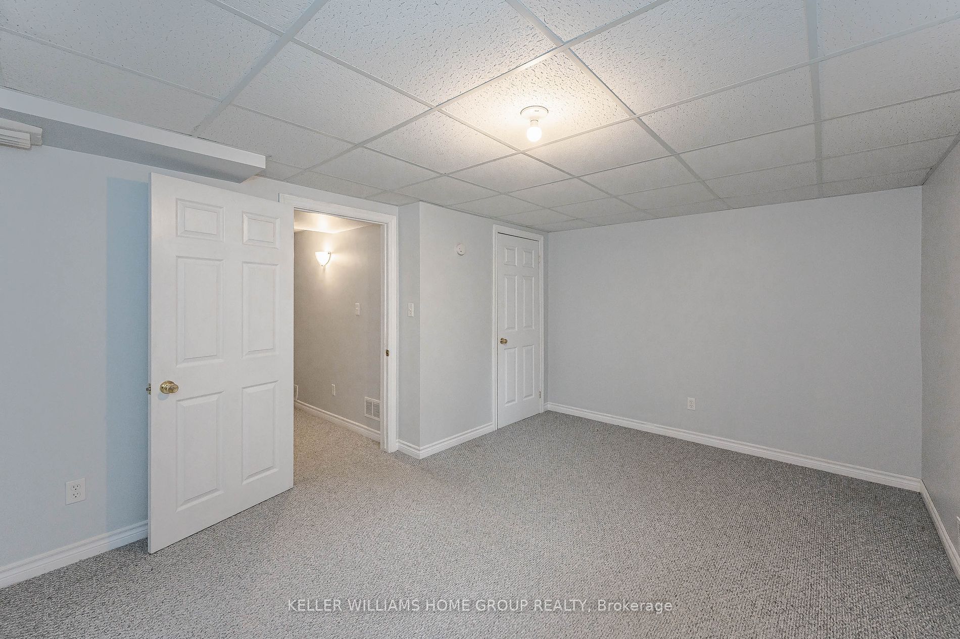 26 Sidney Cres