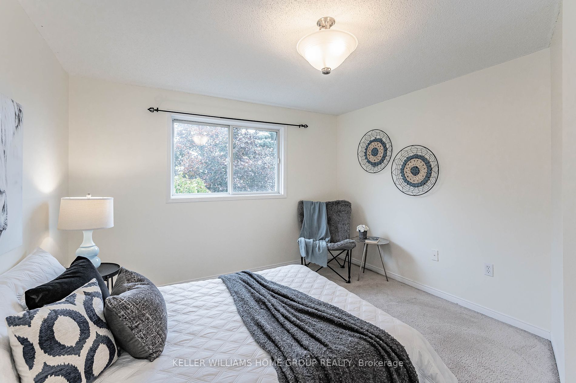 26 Sidney Cres
