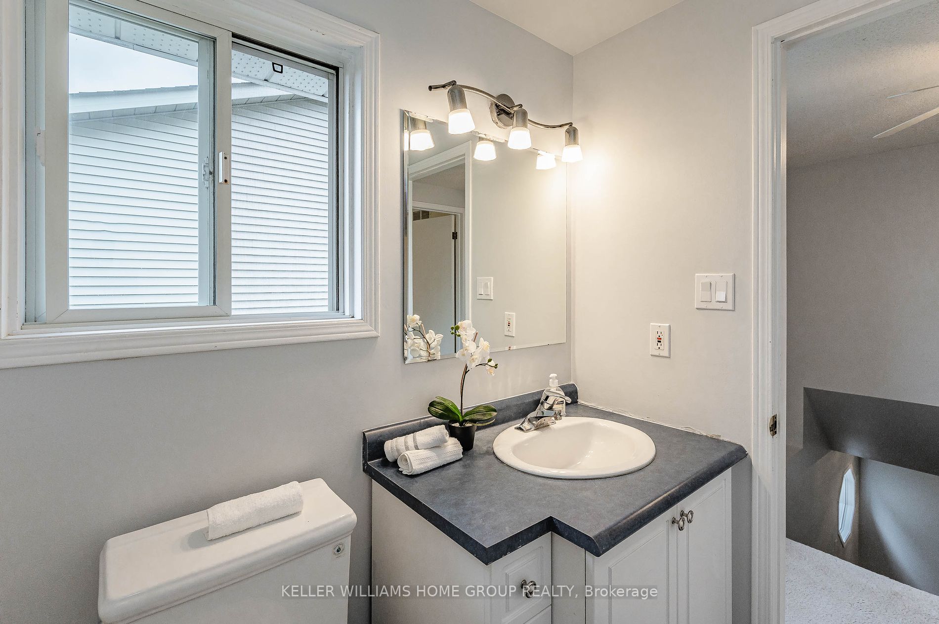26 Sidney Cres