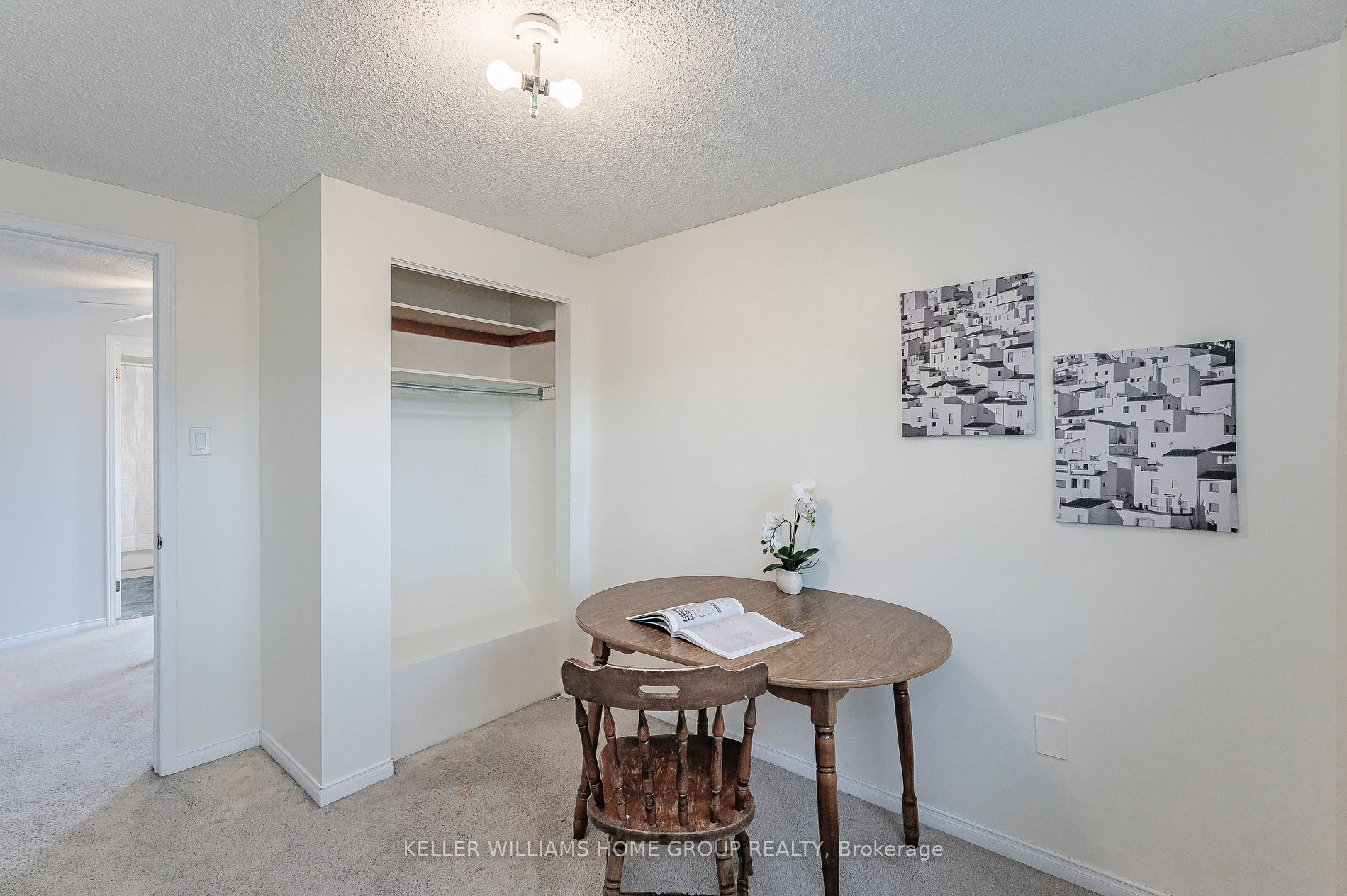 26 Sidney Cres