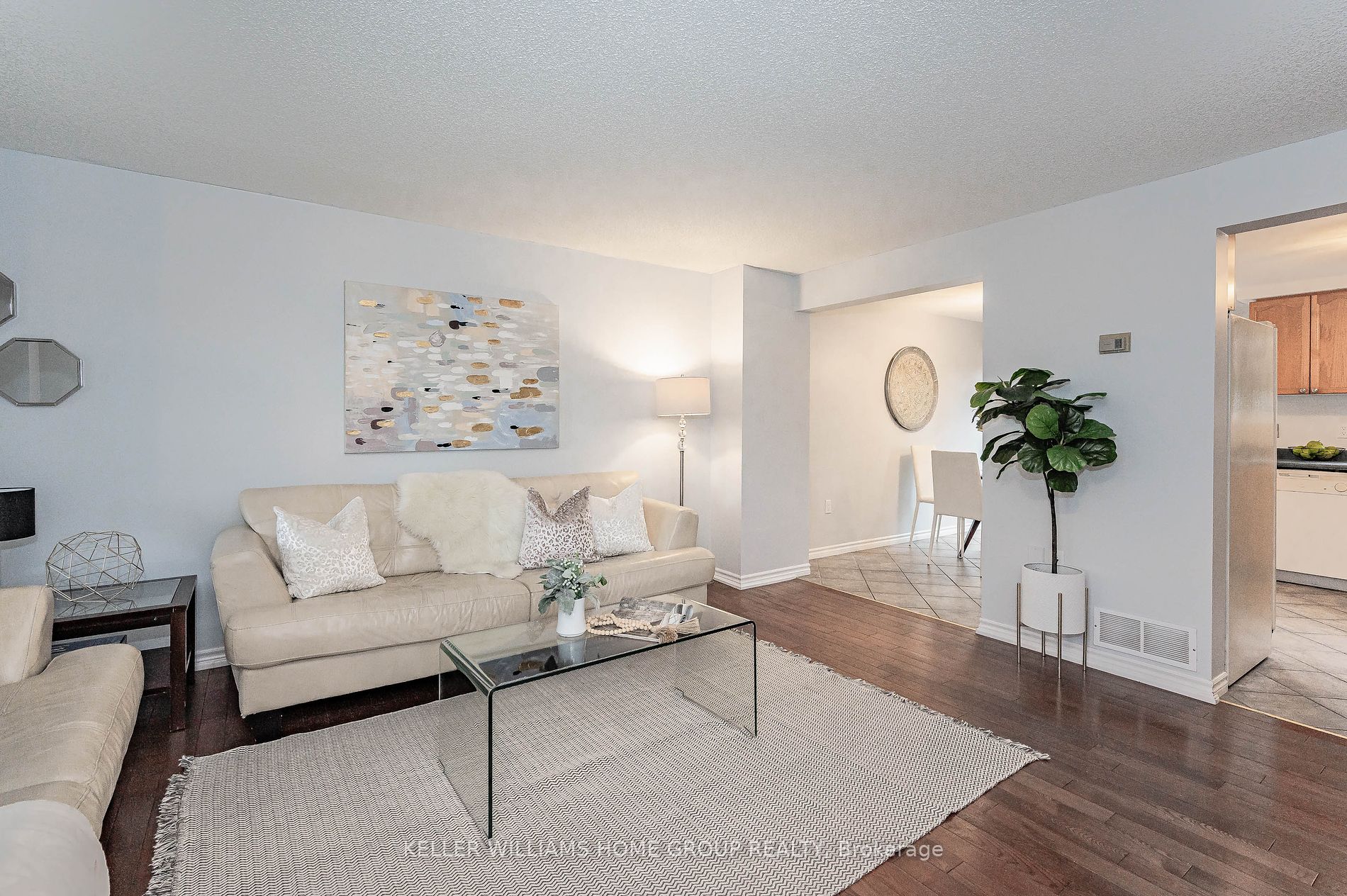 26 Sidney Cres
