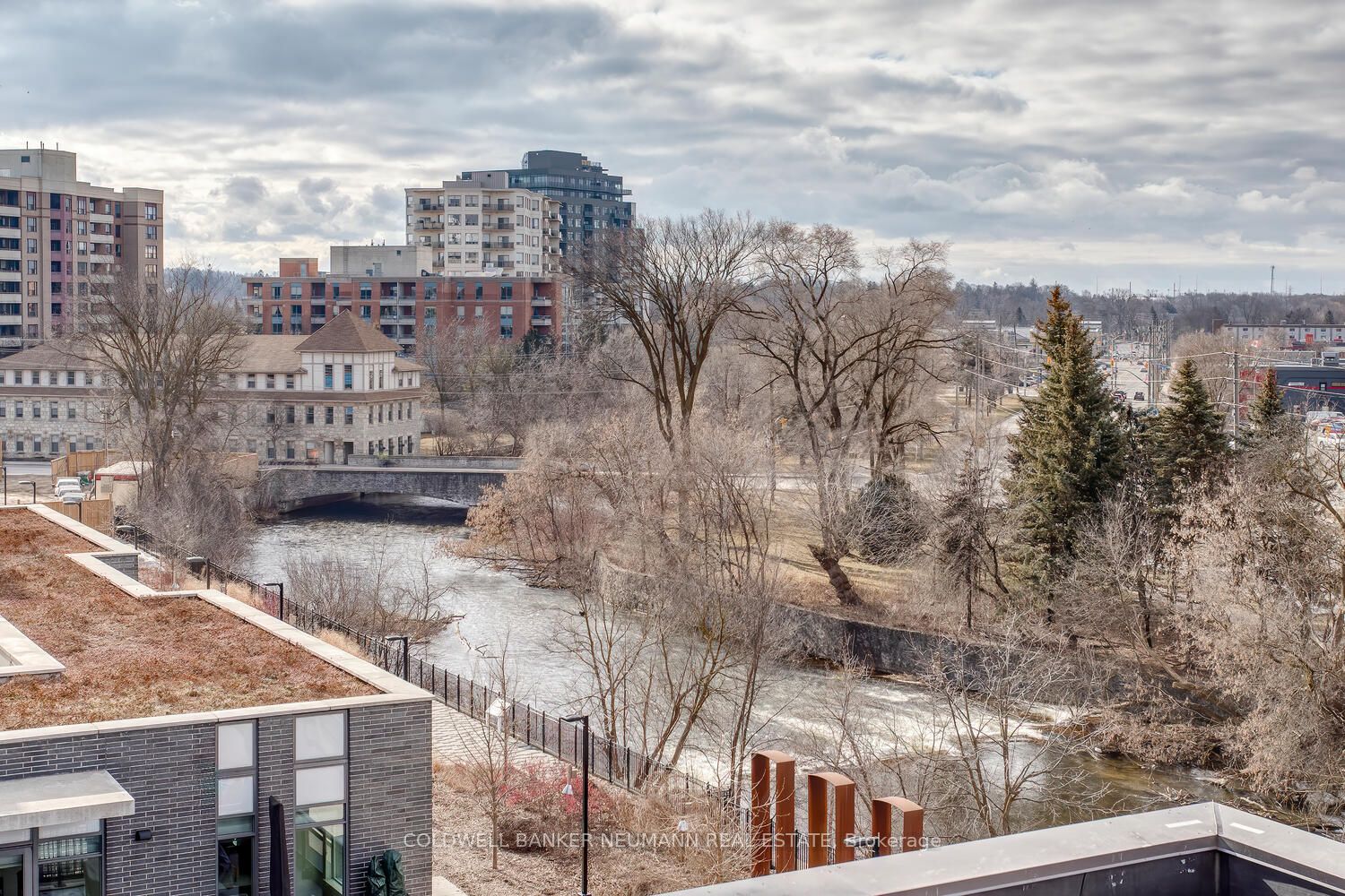 53 Arthur St S, #504