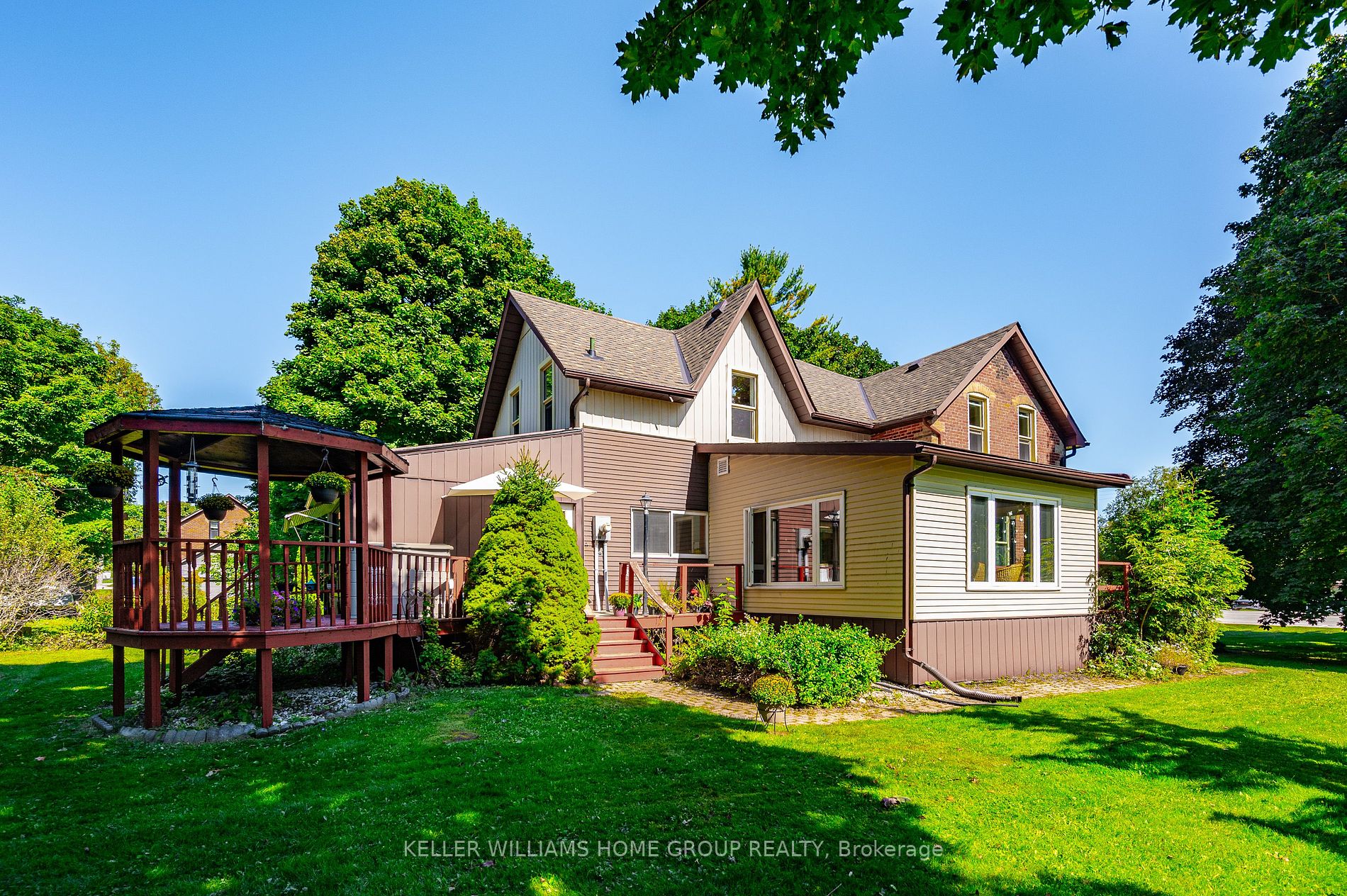 62 Main Street S