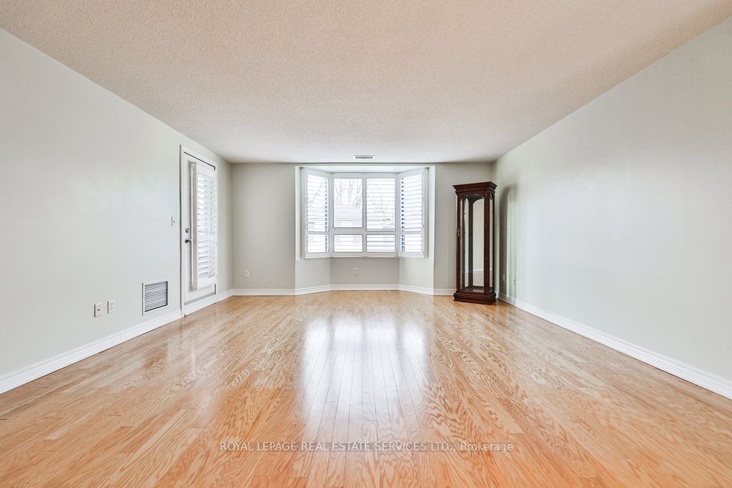 5 Ogilvie Street, #201