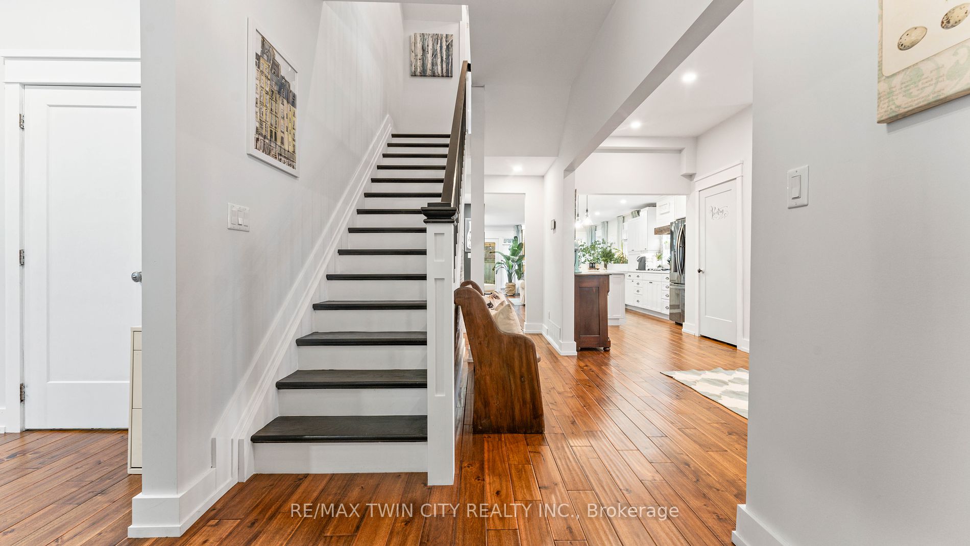 514 George St