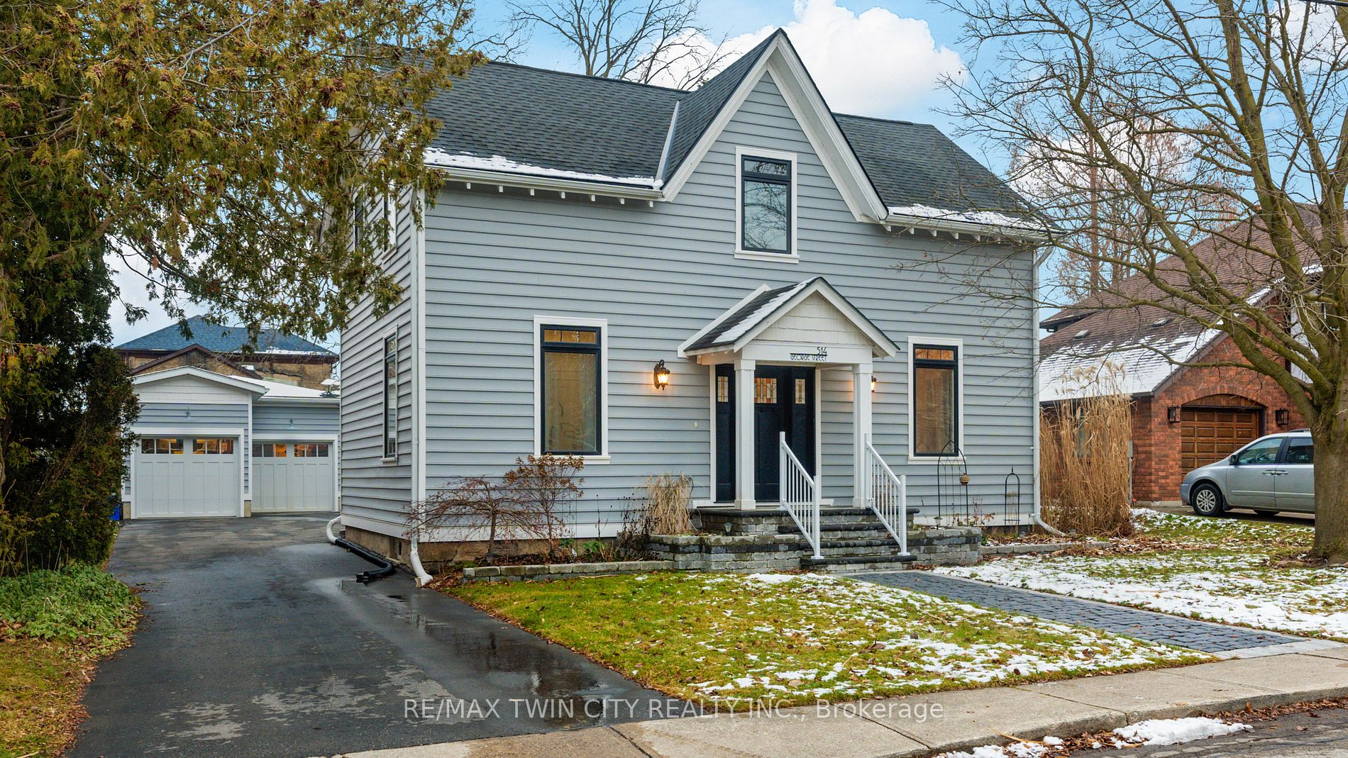 514 George St
