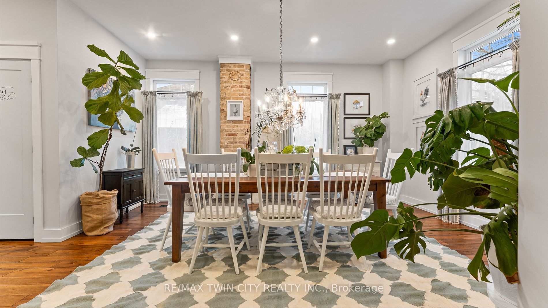 514 George St