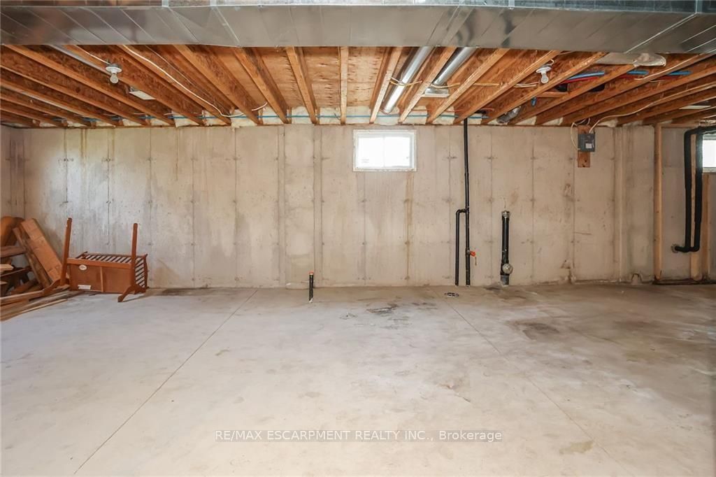 4229 Fly Rd