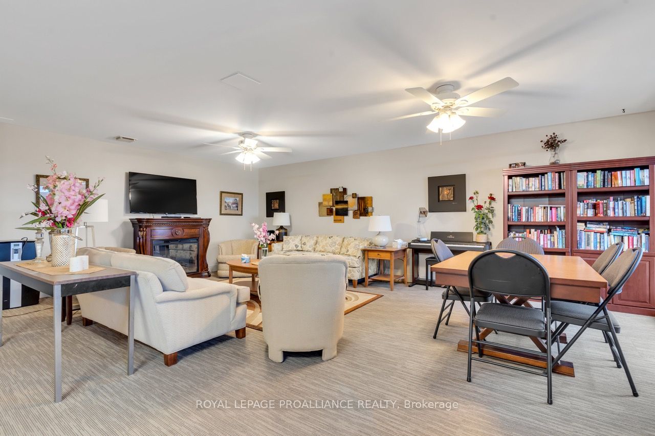 334 Queen Mary Road, #412