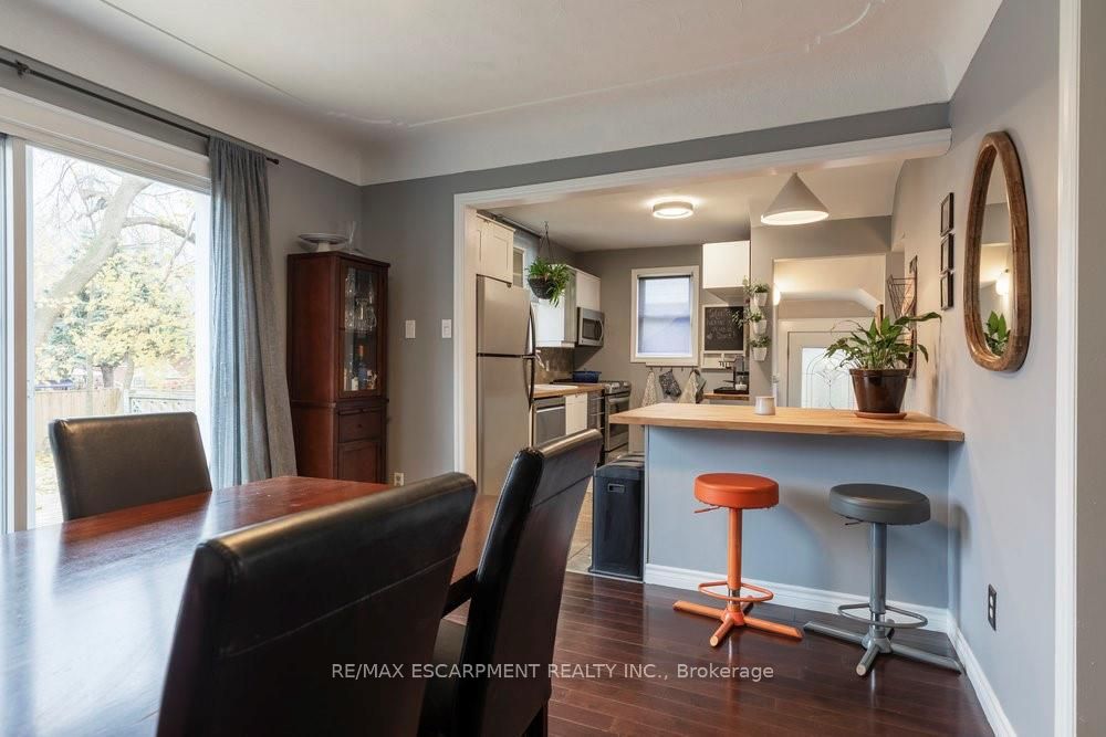 79 West 32nd St