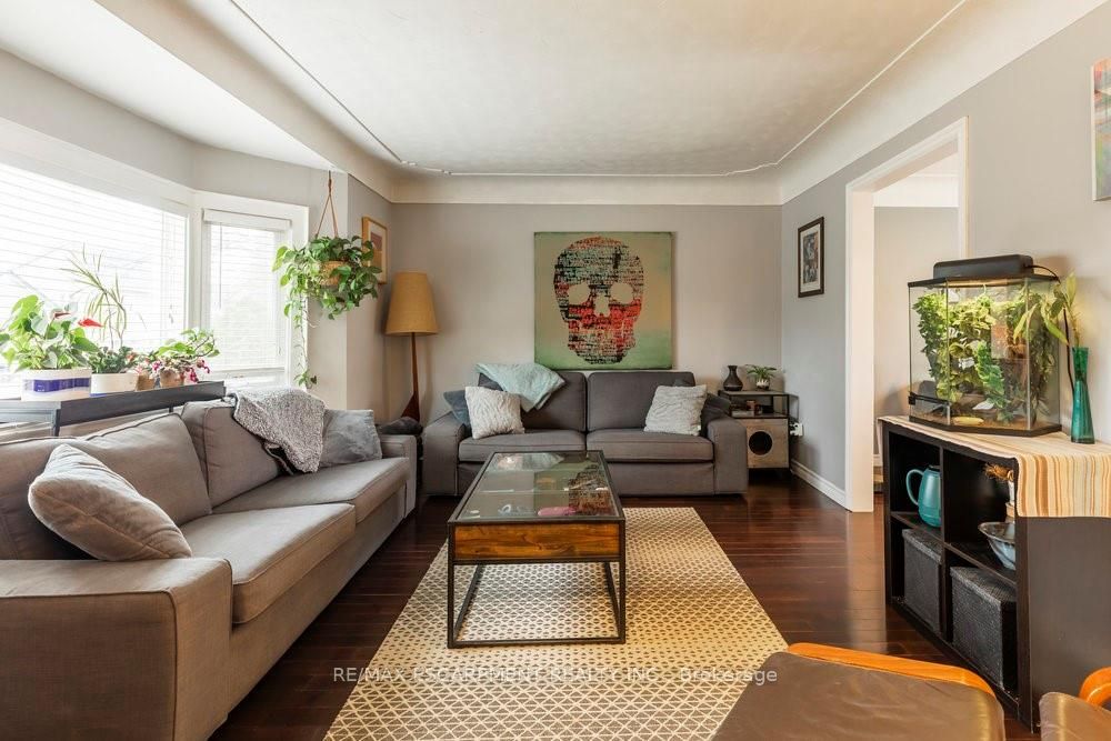 79 West 32nd St