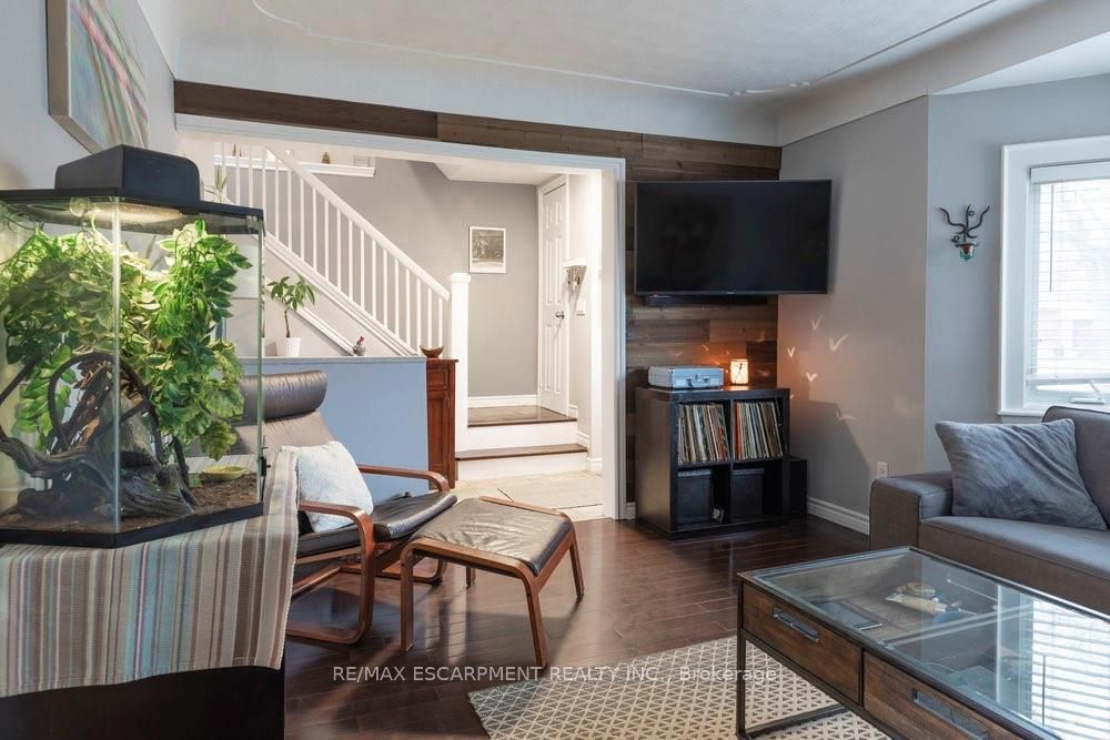 79 West 32nd St