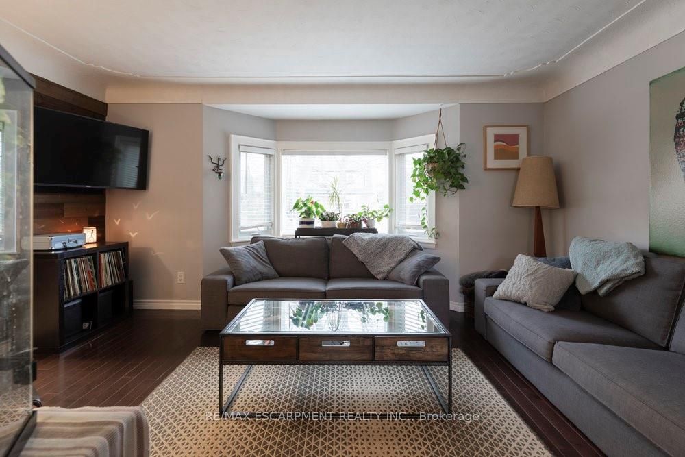 79 West 32nd St