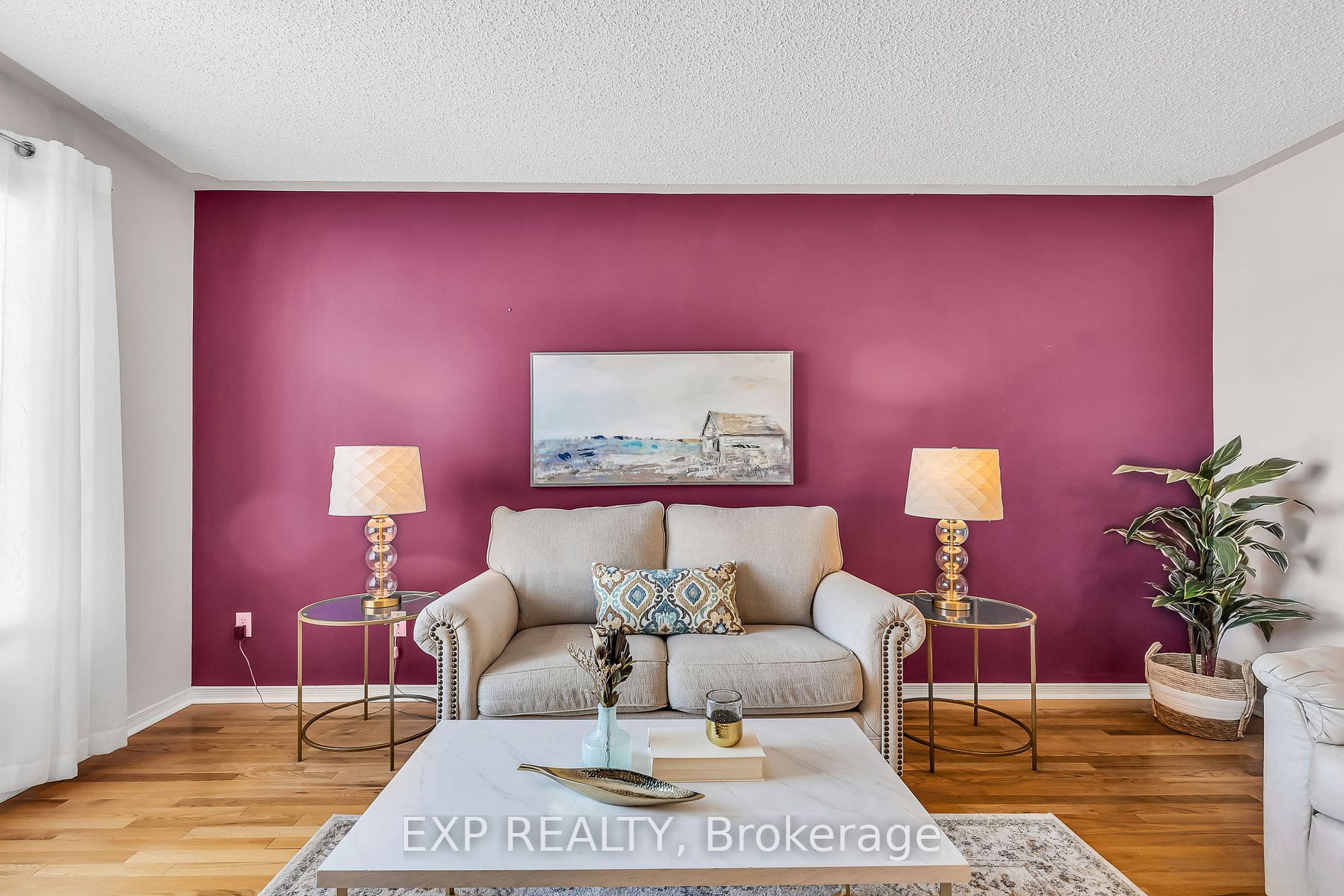 205 Carroll Cres