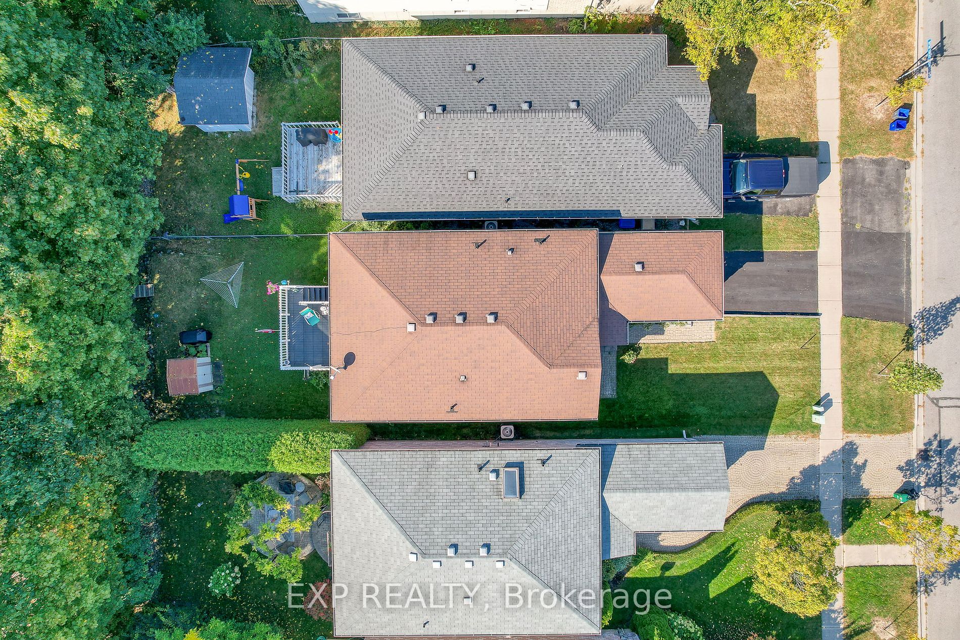 205 Carroll Cres