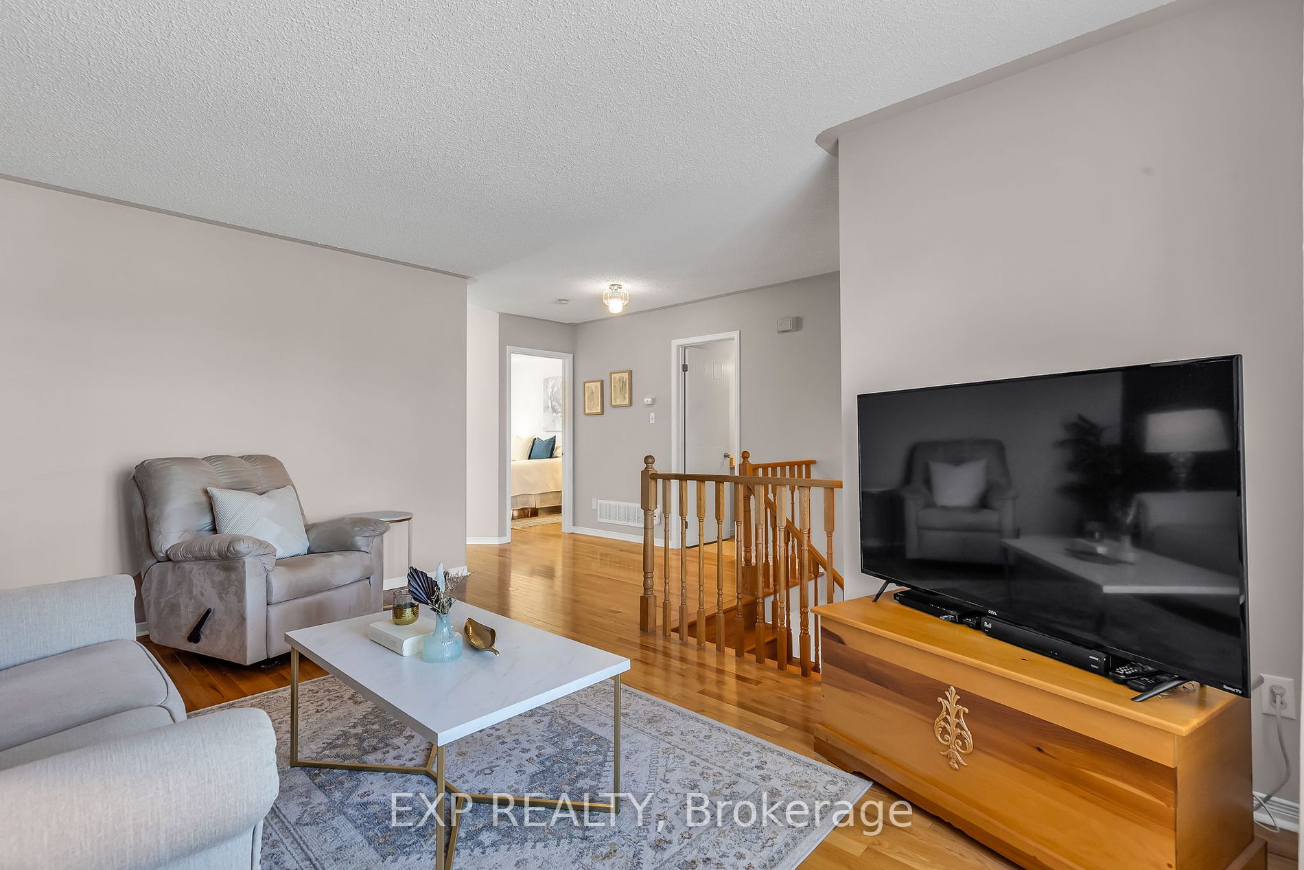 205 Carroll Cres
