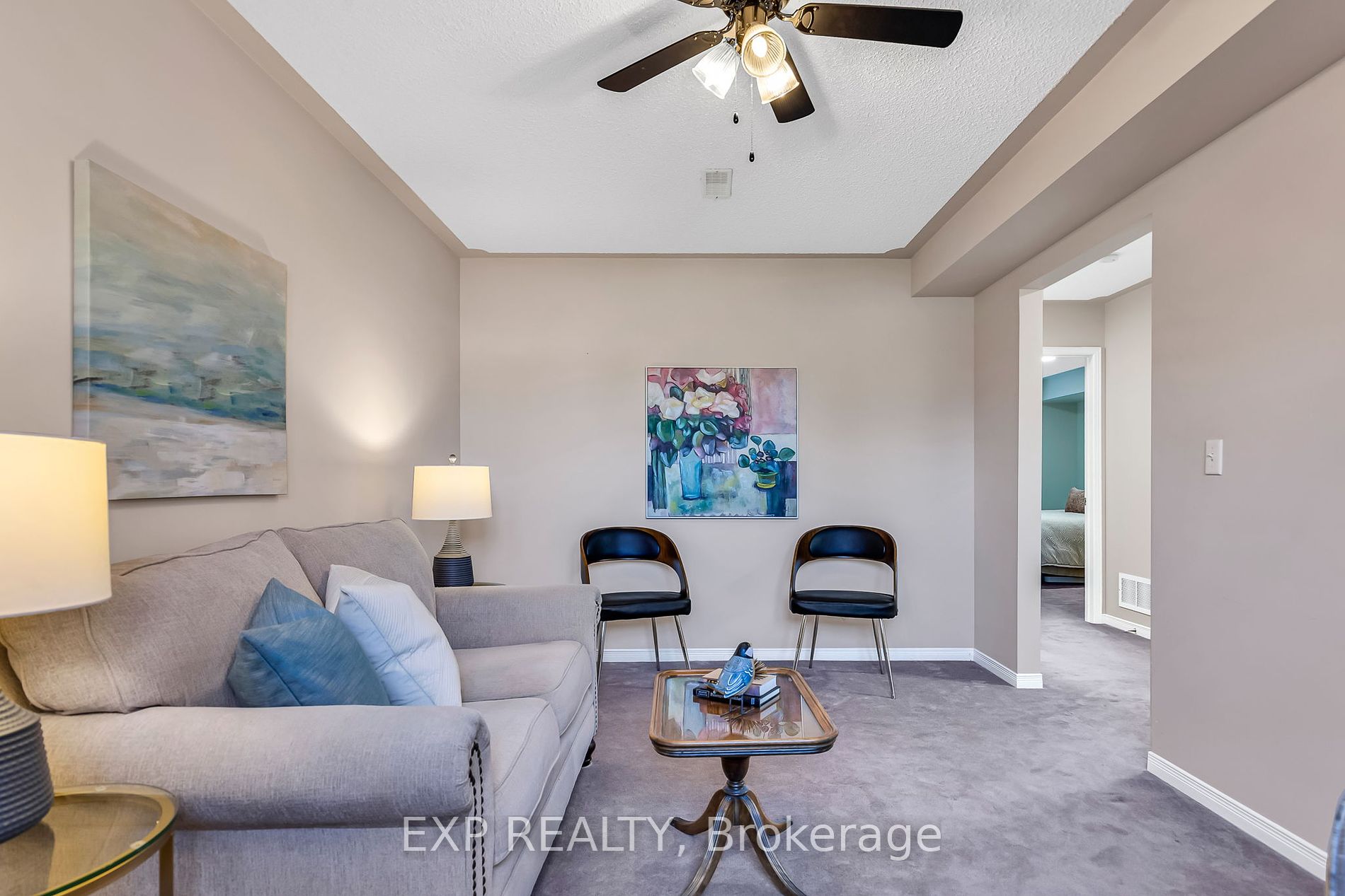 205 Carroll Cres