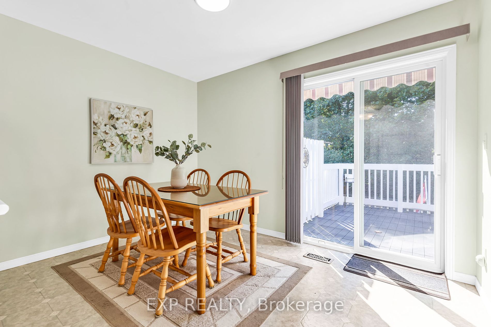 205 Carroll Cres
