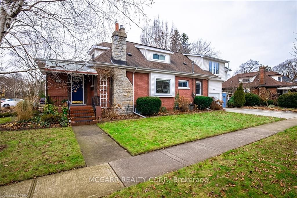 10 Woodruff Ave