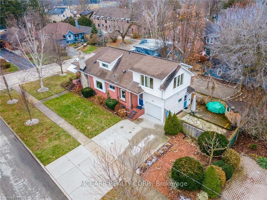 10 Woodruff Ave
