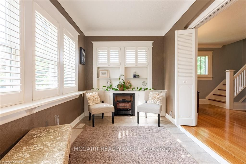 10 Woodruff Ave