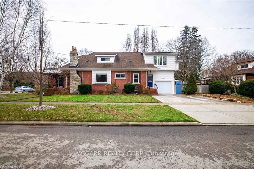 10 Woodruff Ave