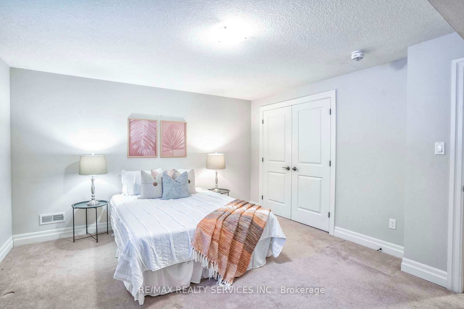 2290 Torrey Pines Way, #26