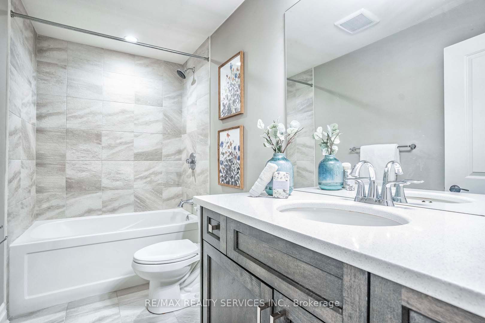 2290 Torrey Pines Way, #26