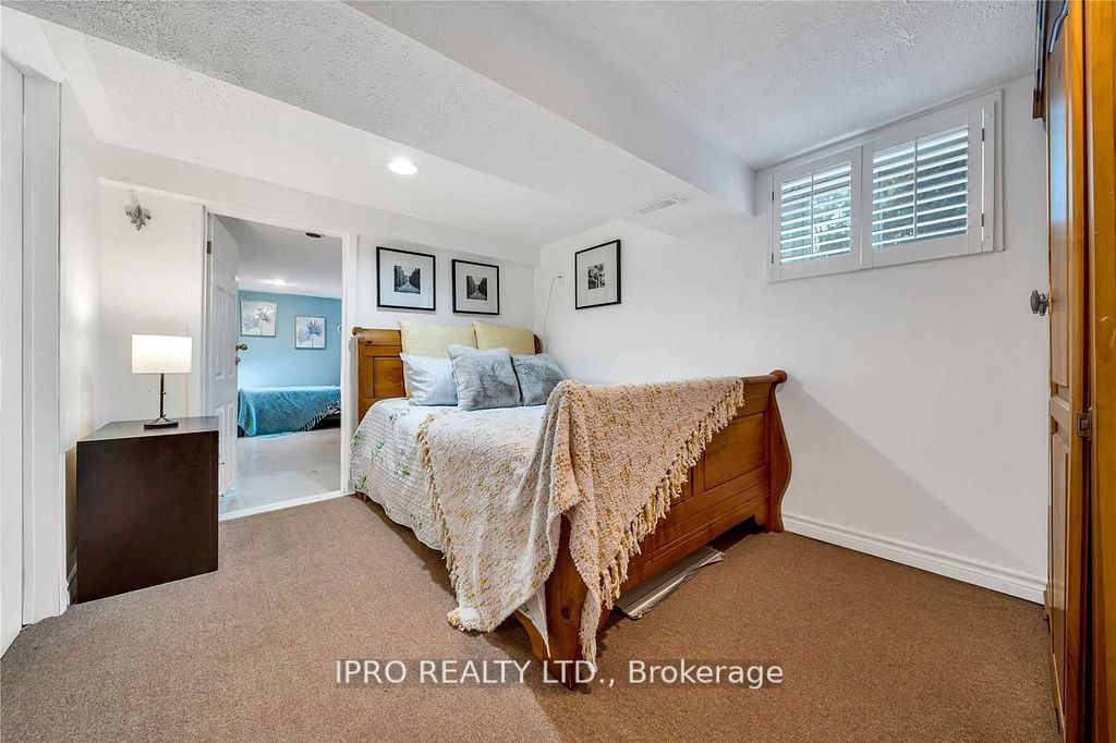 526 Anson Dr
