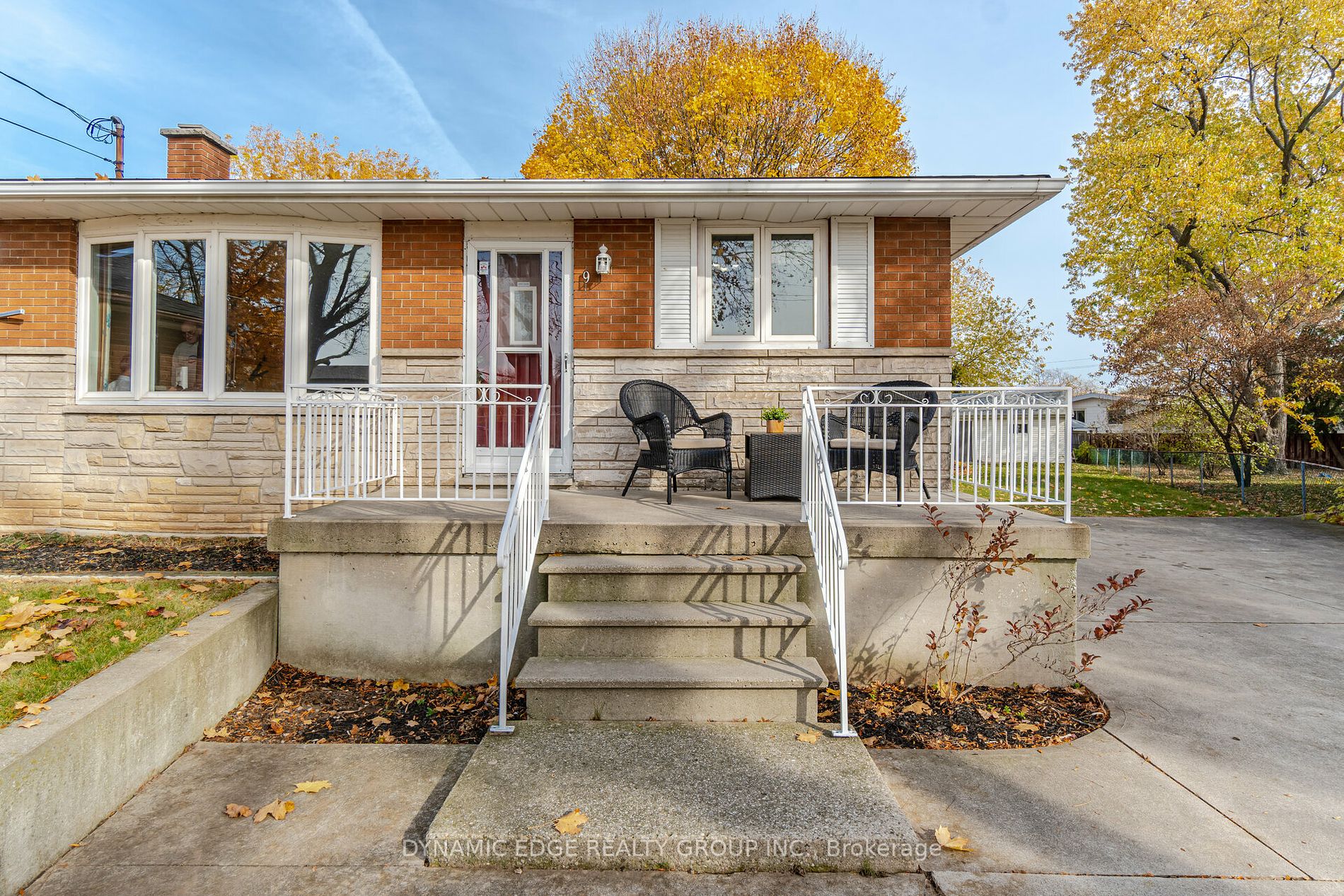 9 Crawford Dr E