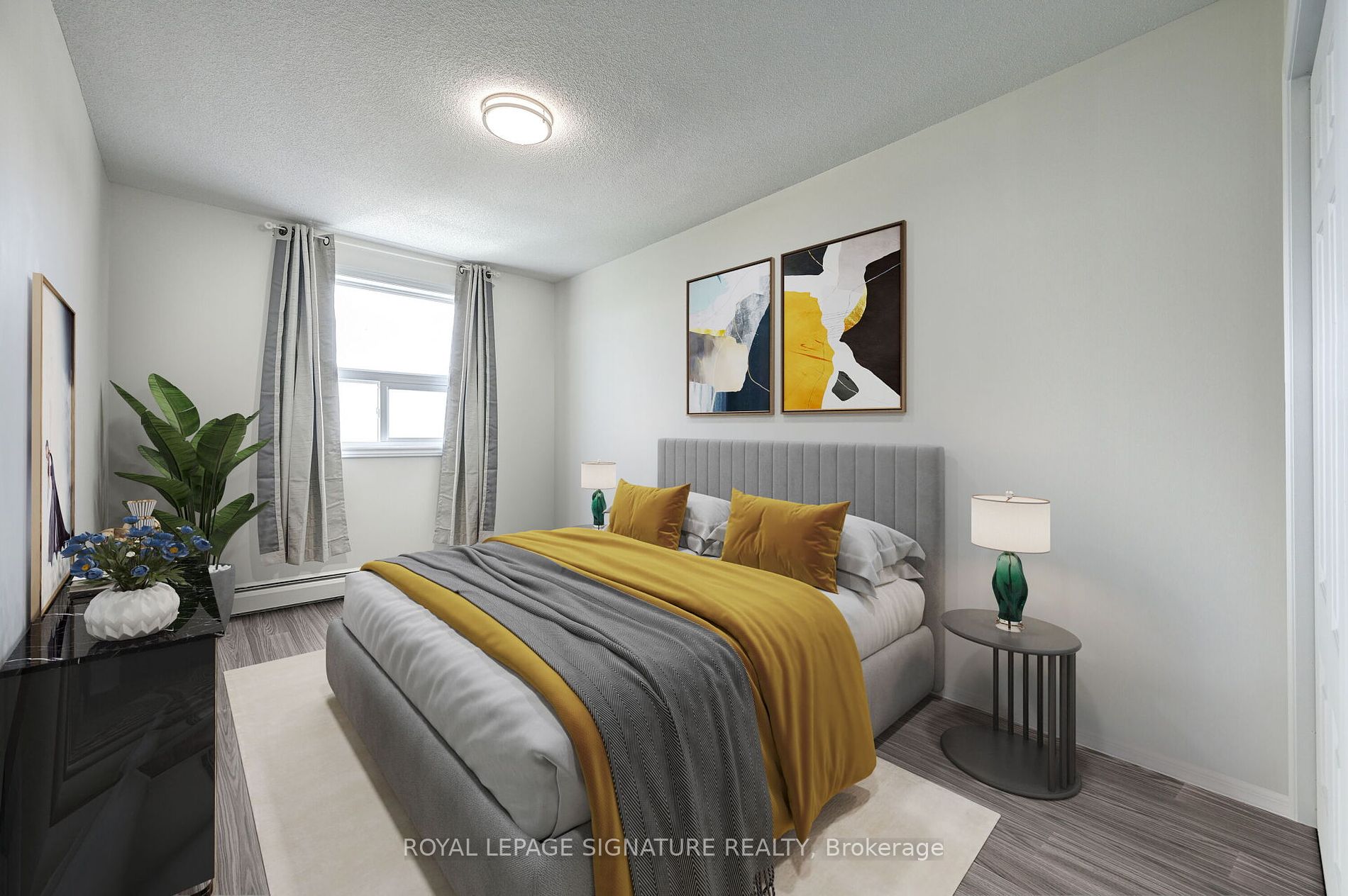 851 Queenston Rd, #902