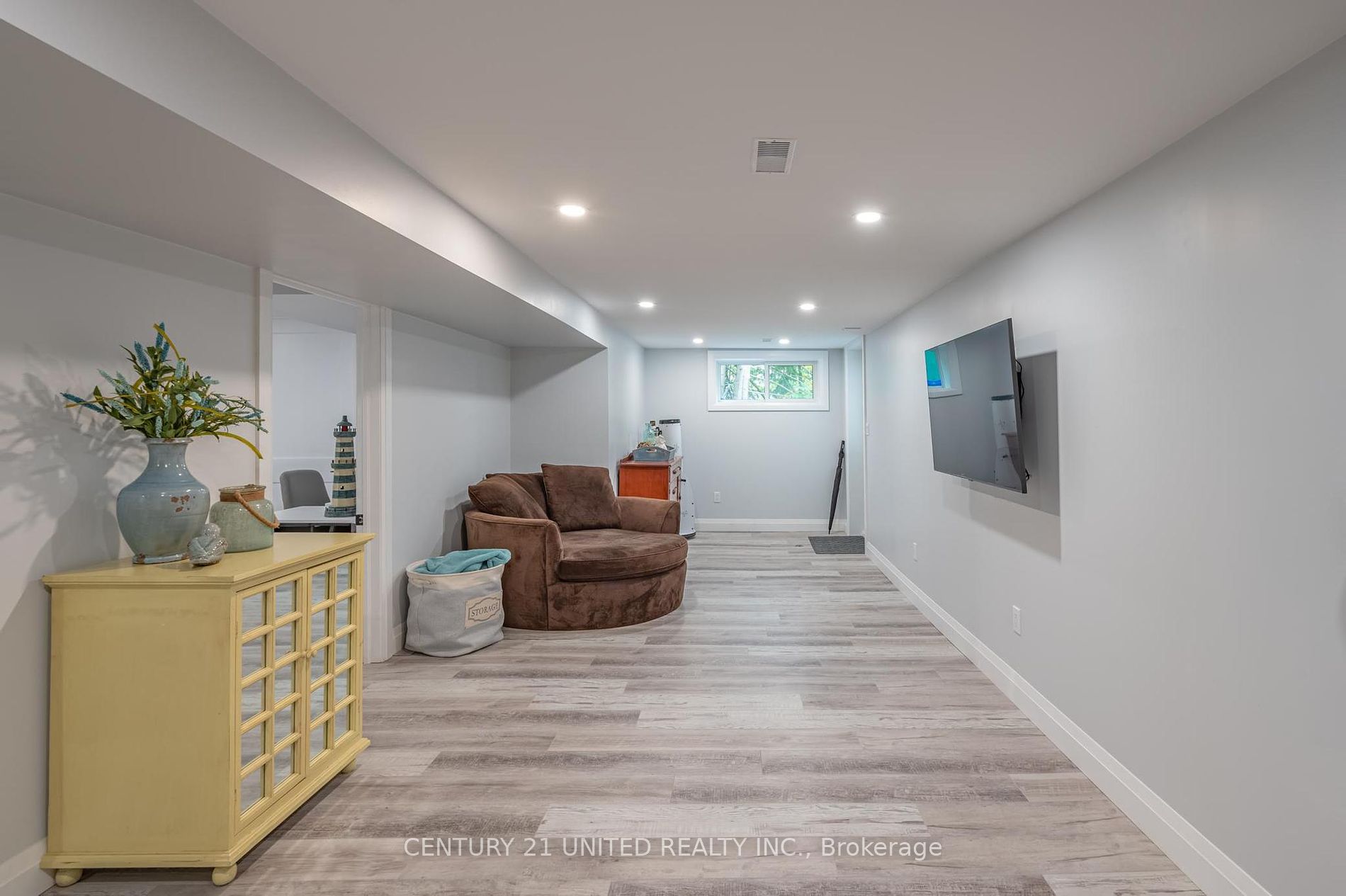 24 Cliffside Drive