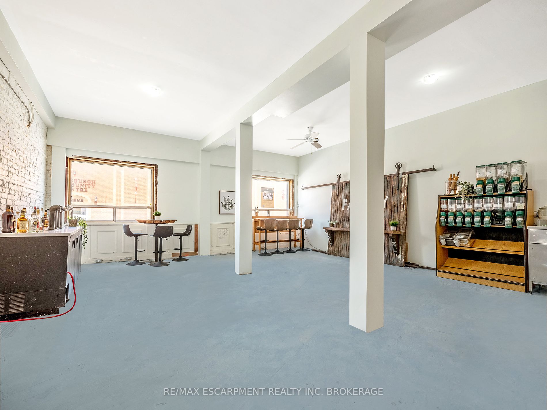100 Trafalgar Rd