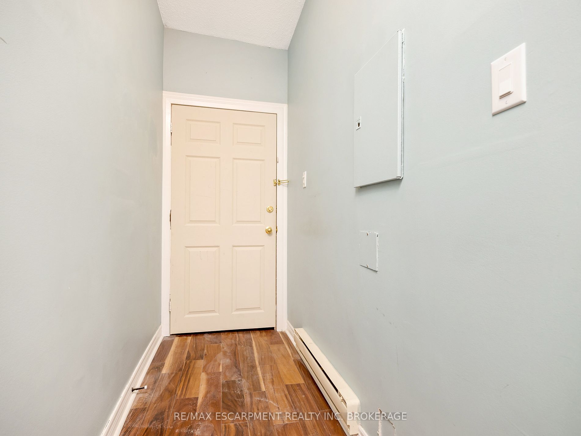 100 Trafalgar Rd
