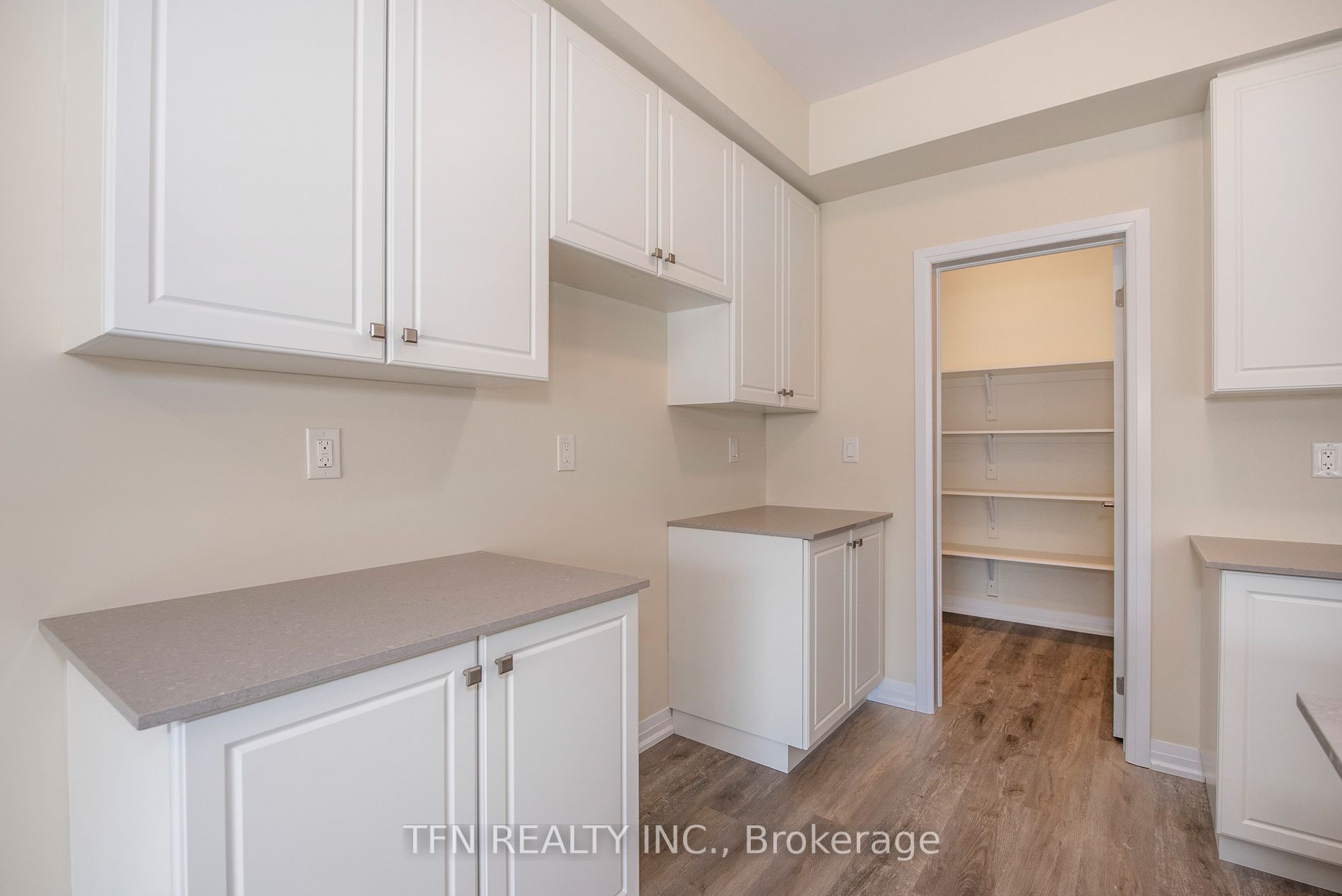 185 Bedrock Dr, #3