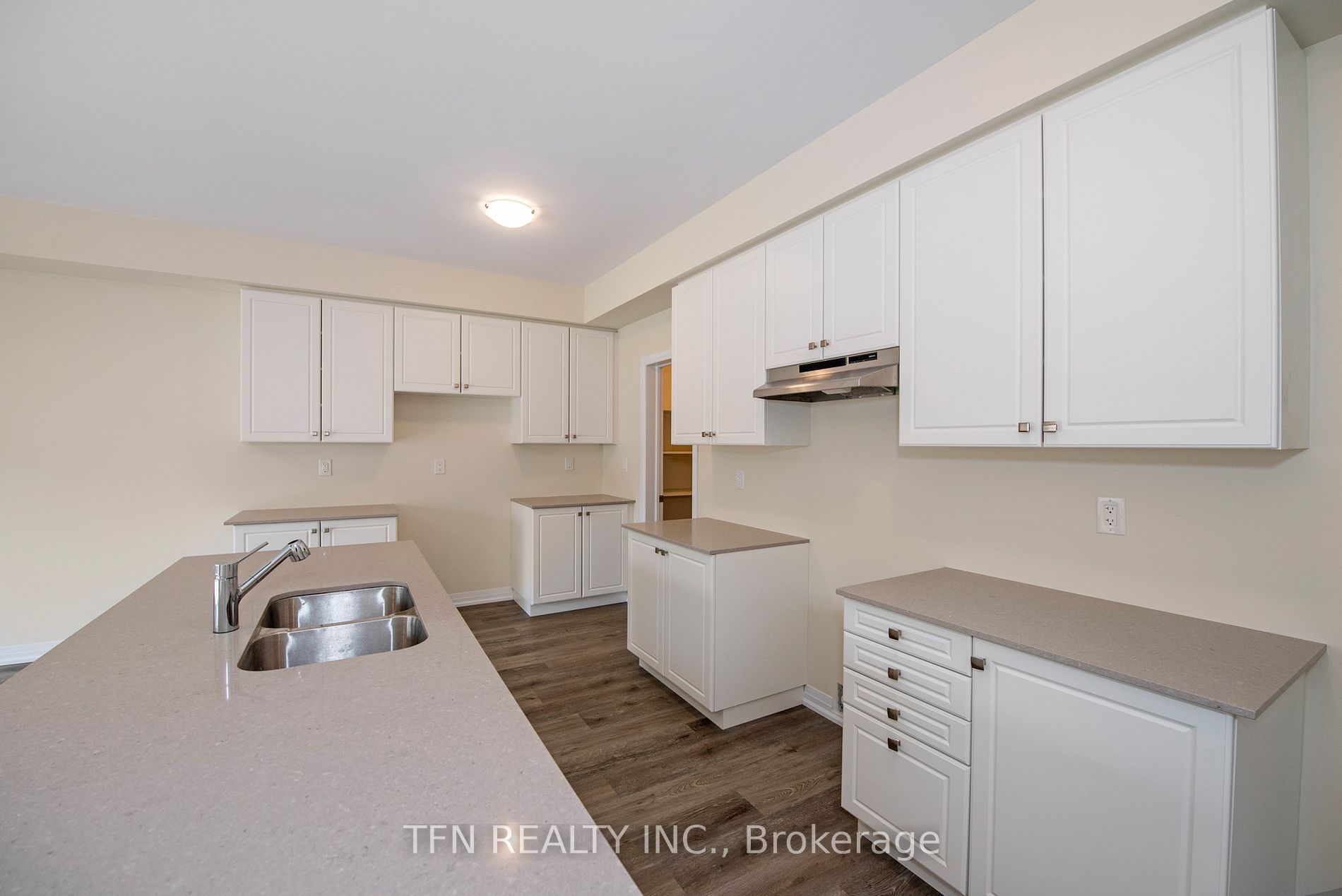 185 Bedrock Dr, #3