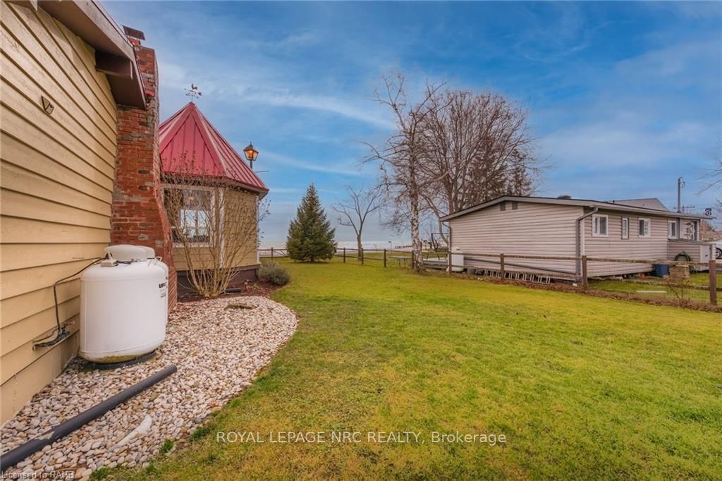 817 Lakeshore Road