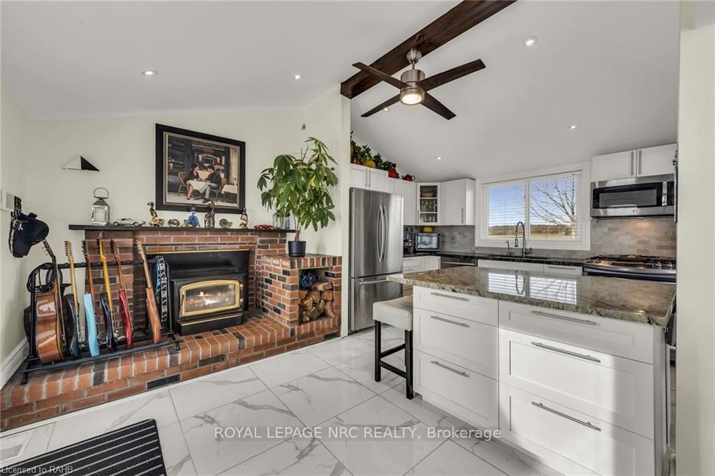 817 Lakeshore Road