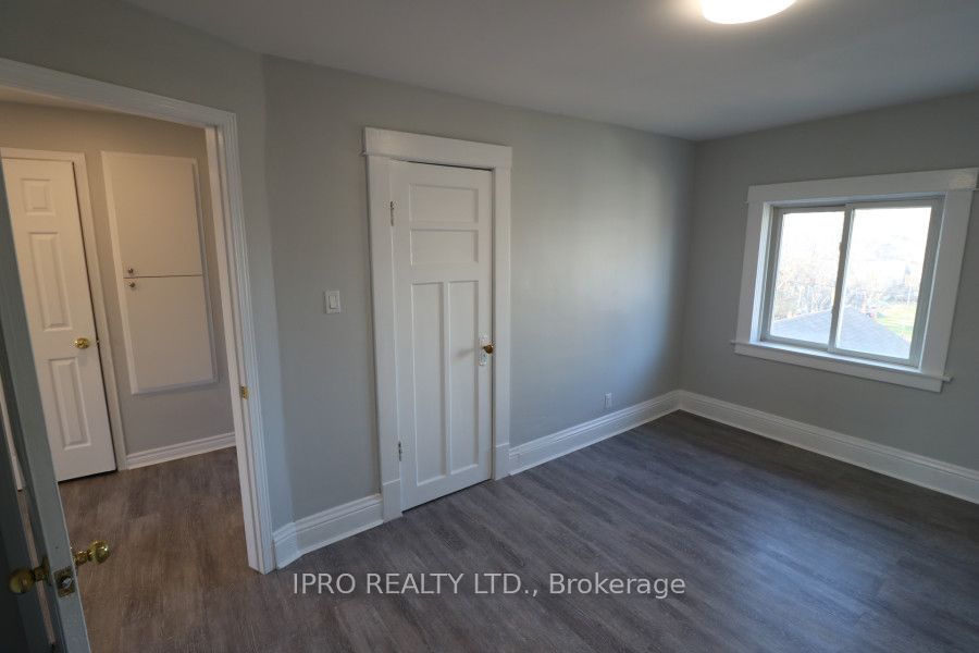 27 Berryman Ave