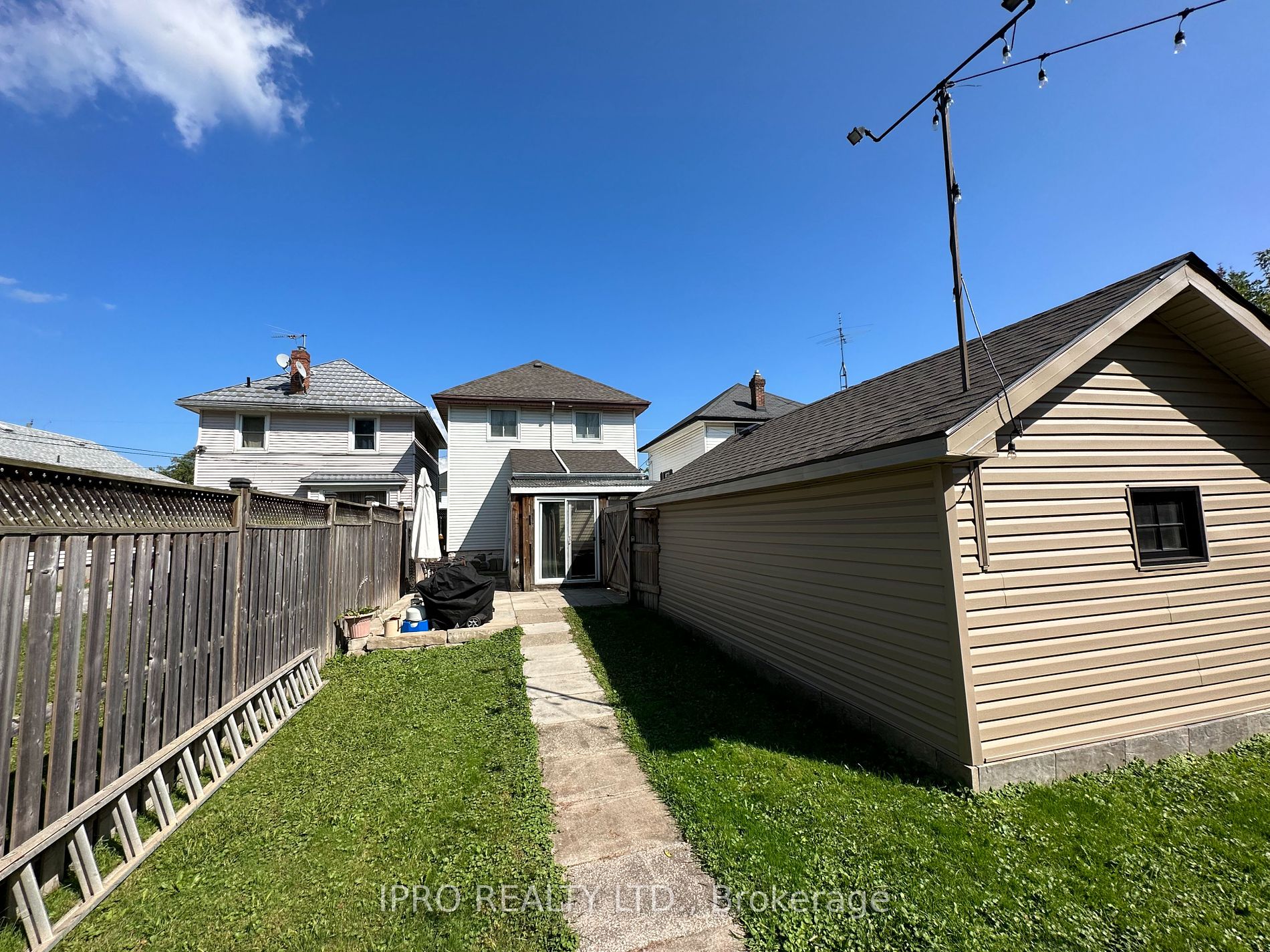 27 Berryman Ave