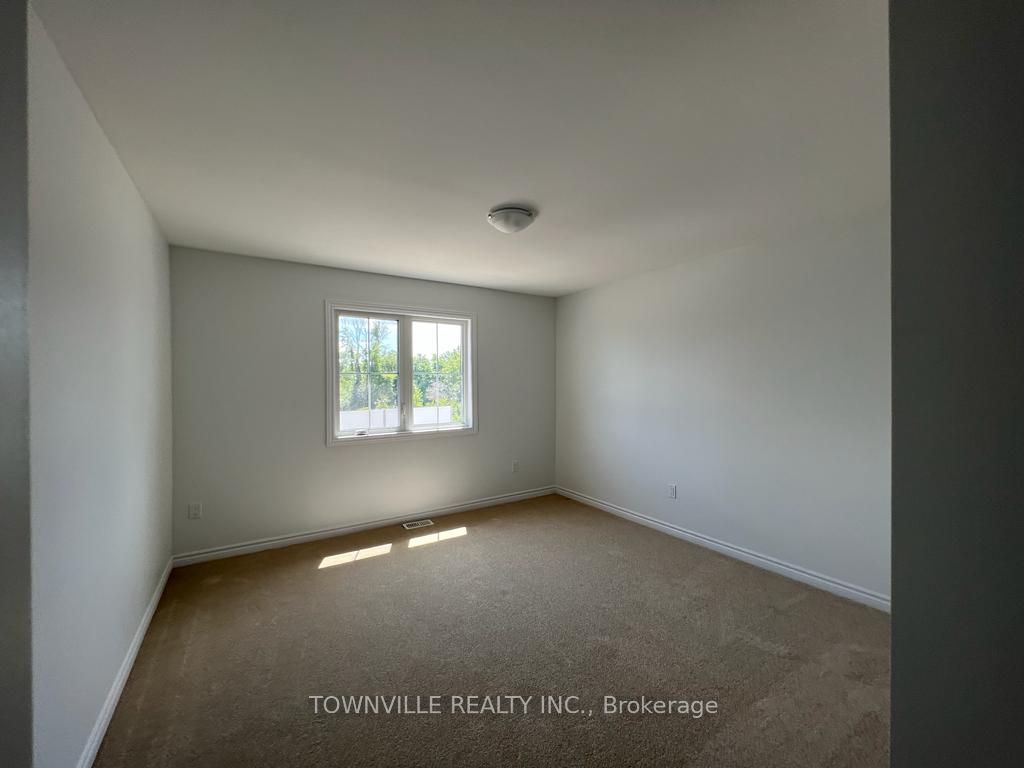18 LINCOLN Drive