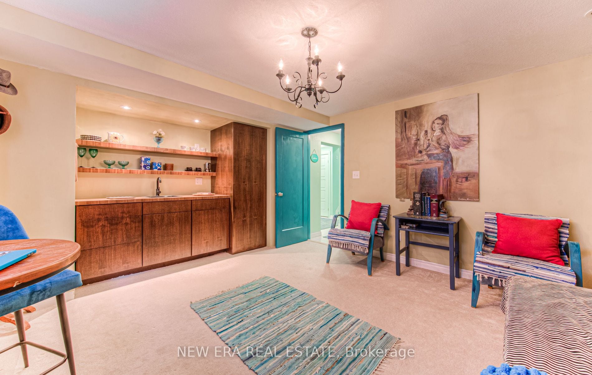 565 Sundew Drive