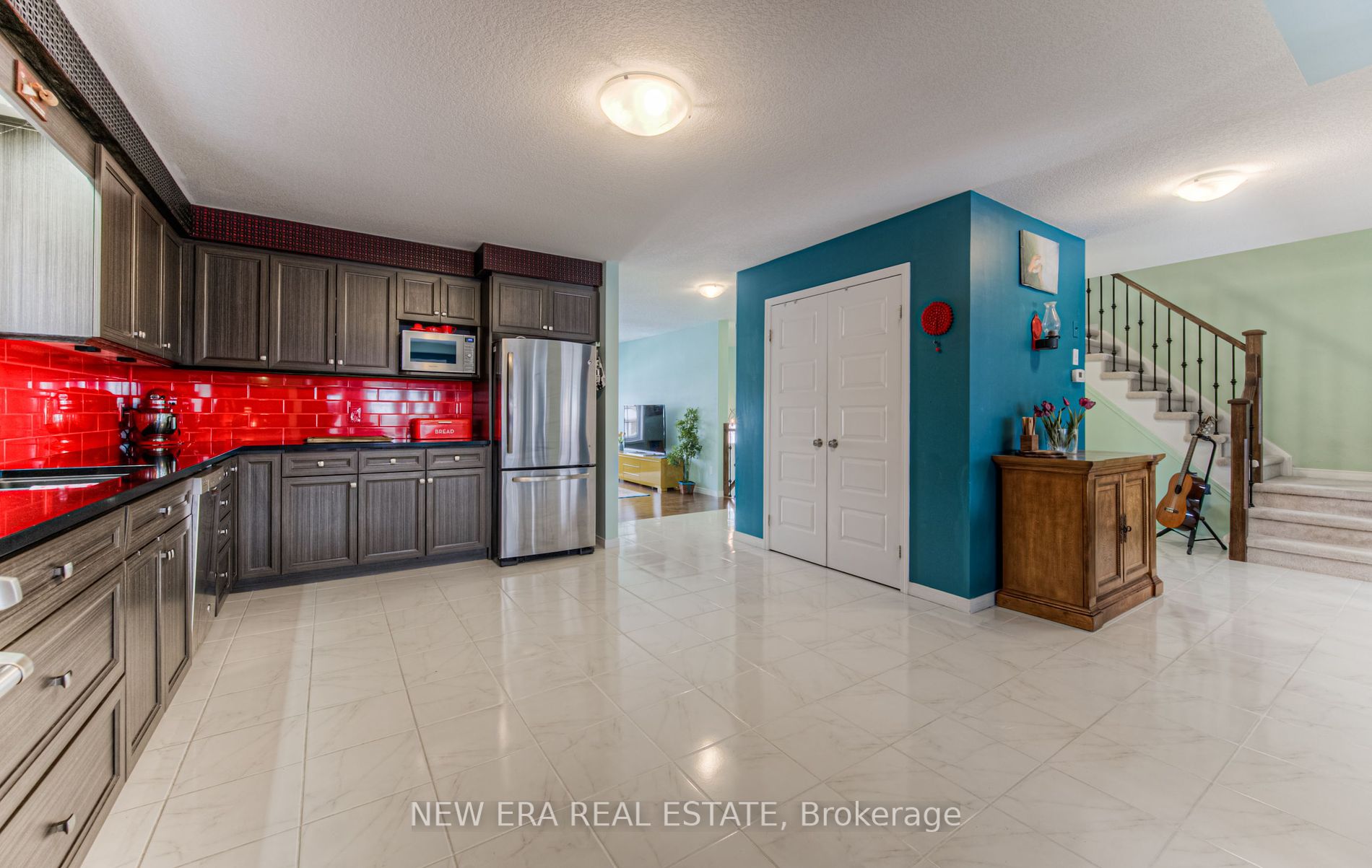 565 Sundew Drive